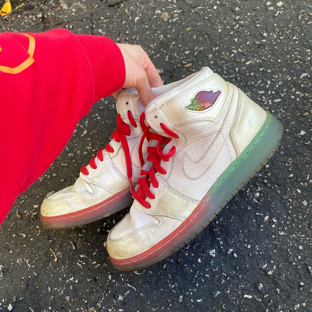 AirJordan 1 Retro High GS White Rainbow Sole